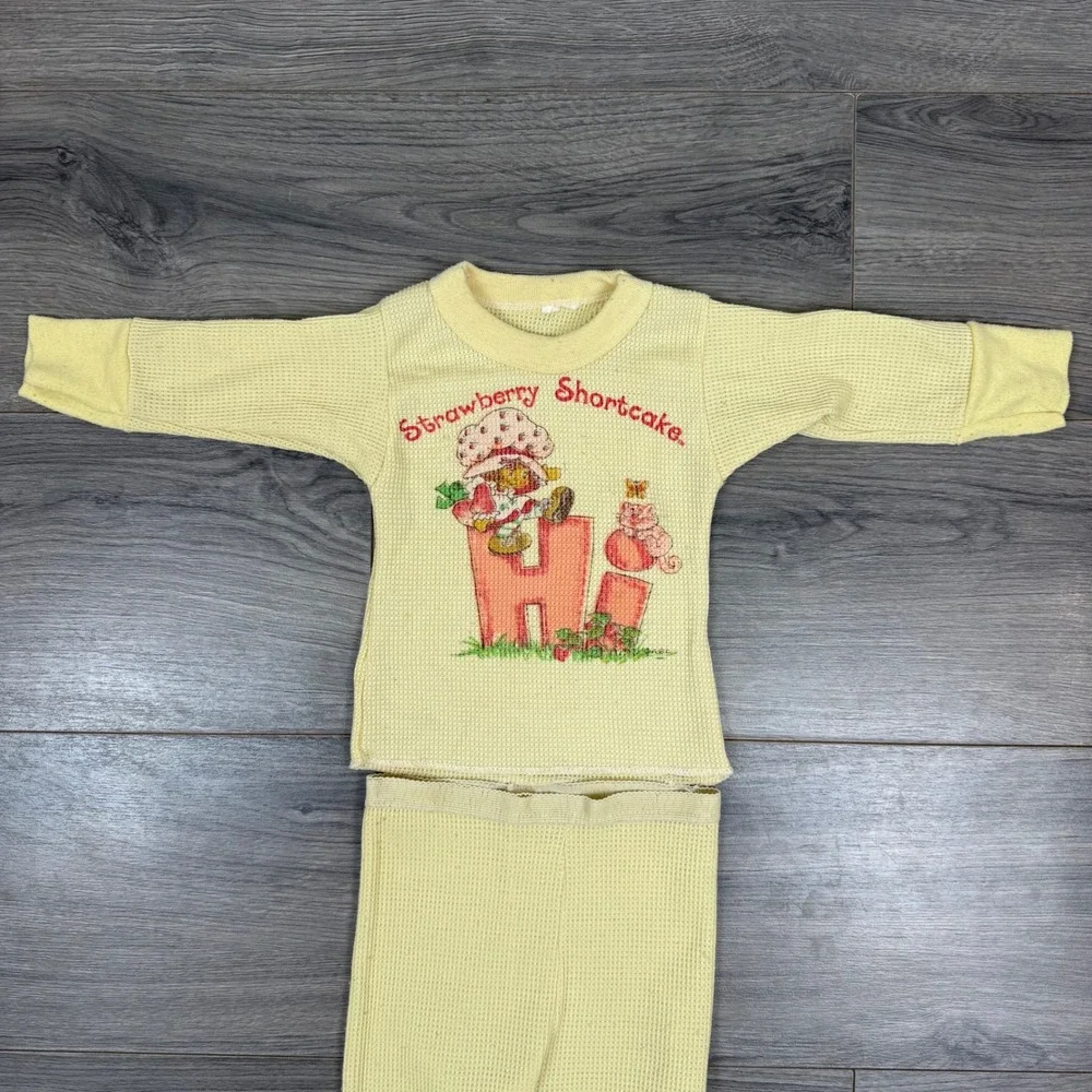 Vtg 80s Strawberry Shortcake Waffle Pajamas Baby Girl Graphic Set‎ 12–18M *READ